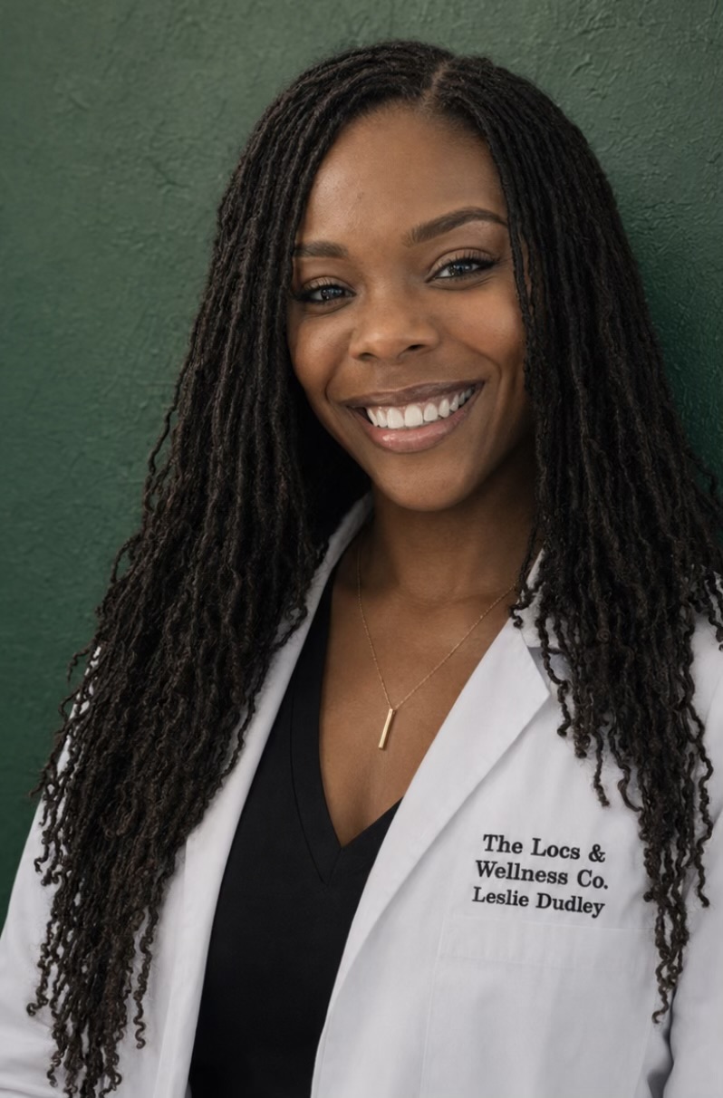 Leslie, loctician at iSlay Studios specializing in locs, retwists, and loc maintenance in Bridgeton MO